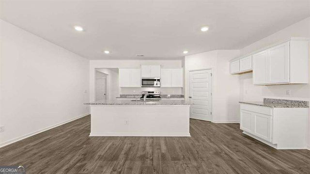8563 Secretariat Drive, Lithonia, GA 30058