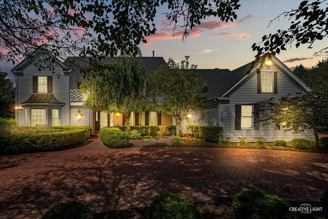 5N948 Westwood Lane, St. Charles, IL 60175