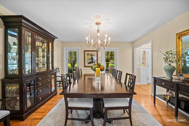 5N948 Westwood Lane, St. Charles, IL 60175