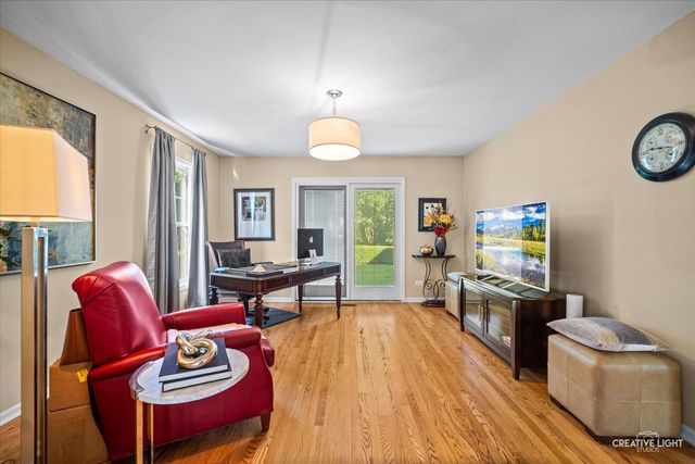 5N948 Westwood Lane, St. Charles, IL 60175