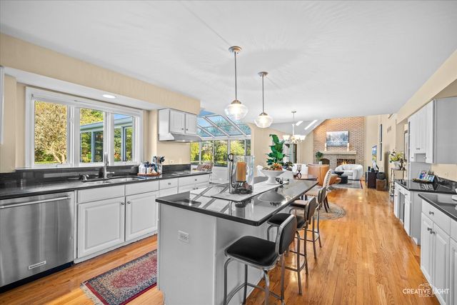 5N948 Westwood Lane, St. Charles, IL 60175