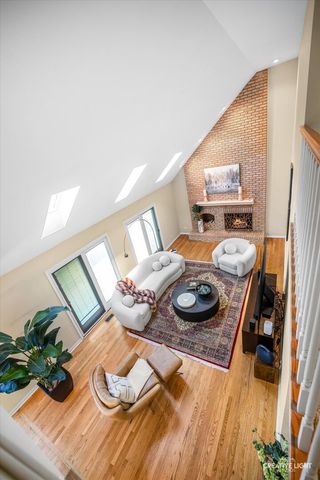 5N948 Westwood Lane, St. Charles, IL 60175