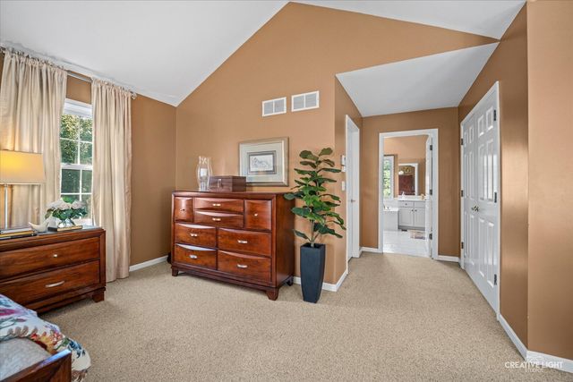 5N948 Westwood Lane, St. Charles, IL 60175