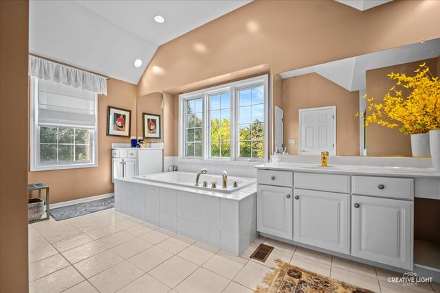5N948 Westwood Lane, St. Charles, IL 60175