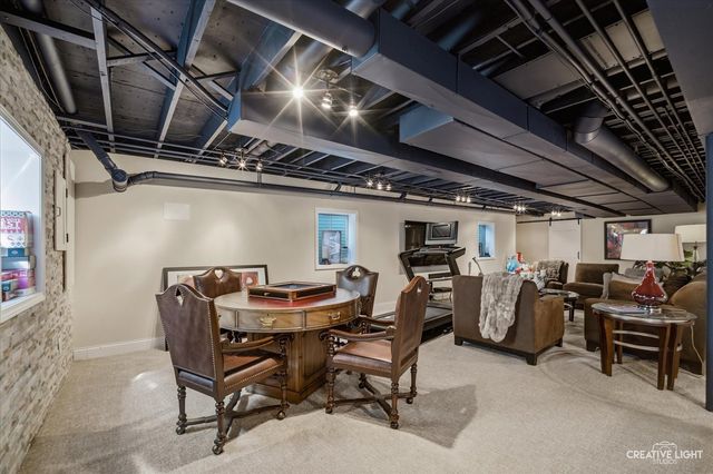 5N948 Westwood Lane, St. Charles, IL 60175