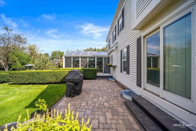 5N948 Westwood Lane, St. Charles, IL 60175