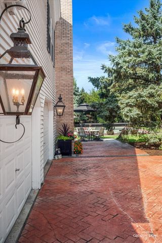 5N948 Westwood Lane, St. Charles, IL 60175