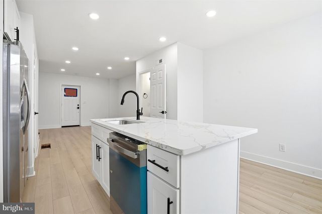 6621 N UBER ST, Philadelphia, PA 19138