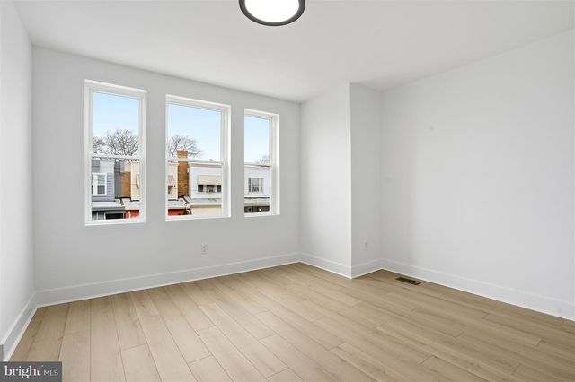 6621 N UBER ST, Philadelphia, PA 19138