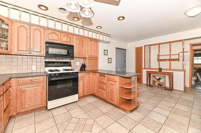 6015 S 18th STREET, Milwaukee, WI 53221