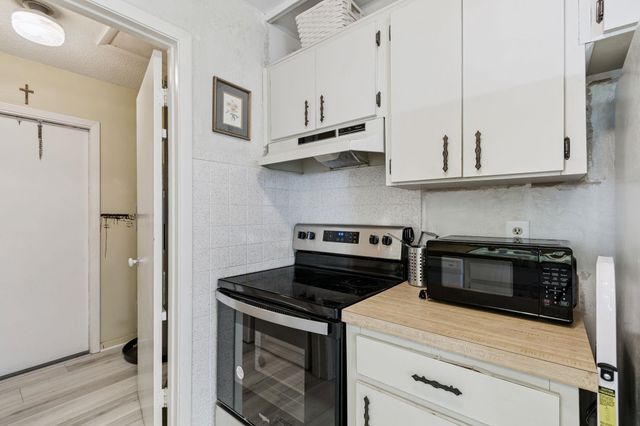 398 Madruga Ave, St Augustine, FL 32086