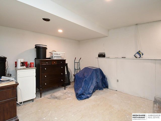 3218 N 66 Street, Omaha, NE 68104