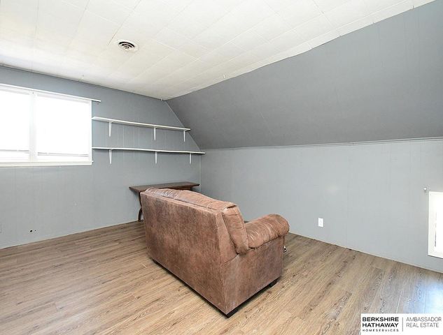 3218 N 66 Street, Omaha, NE 68104