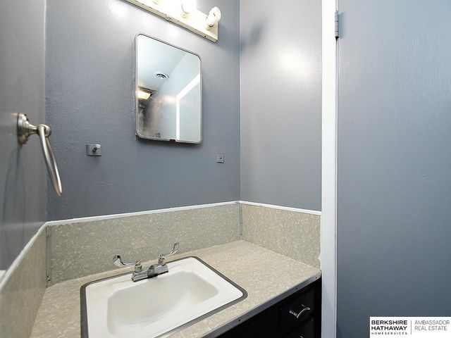 3218 N 66 Street, Omaha, NE 68104