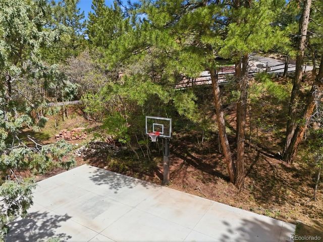 6195 Apache Dr, Larkspur, CO 80118