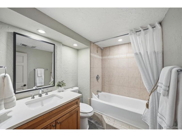 6195 Apache Dr, Larkspur, CO 80118