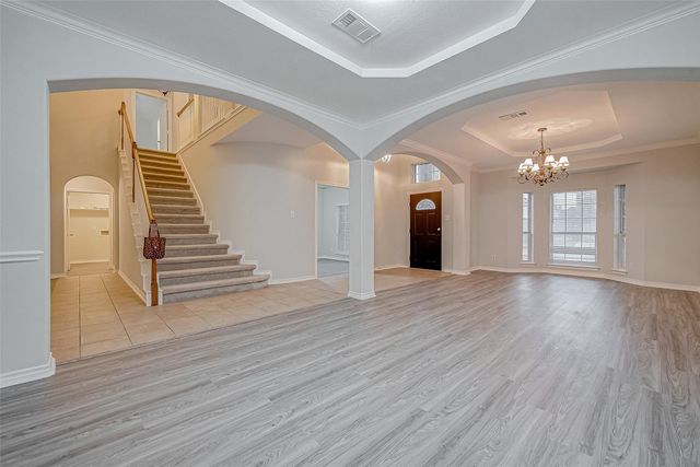 10327 Sablebrook Lane, Houston, TX 77095