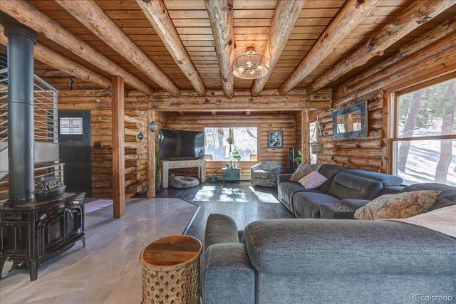 8752 S Ault Lane, Morrison, CO 80465