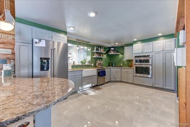 8752 S Ault Lane, Morrison, CO 80465