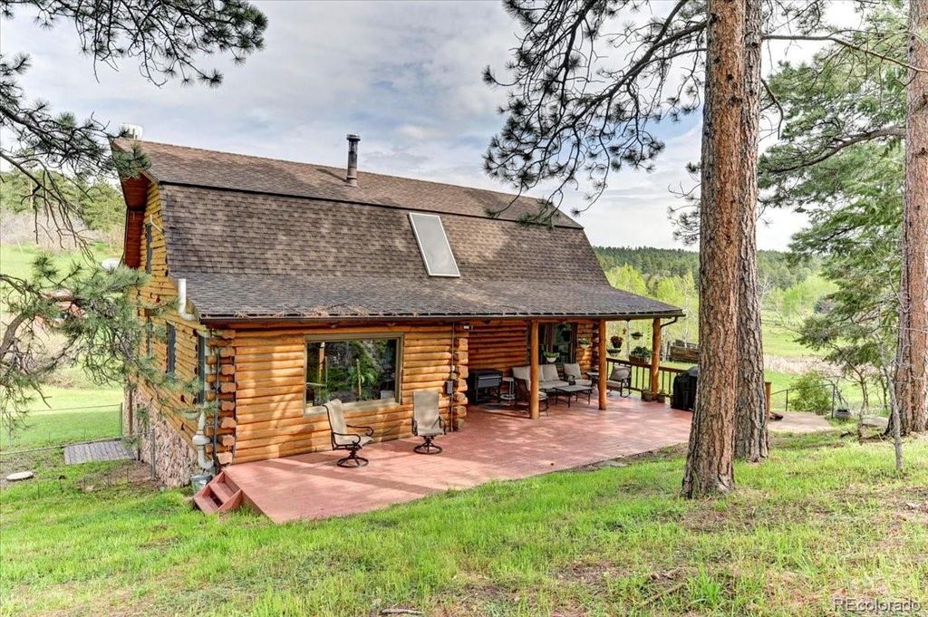 8752 S Ault Lane, Morrison, CO 80465