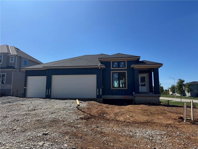 18600 Mohawk Lane, Overland Park, KS 66085