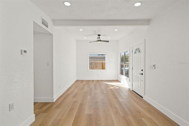 4606 W PAXTON AVENUE, Tampa, FL 33611