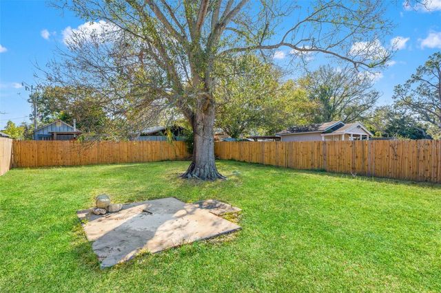 4606 W PAXTON AVENUE, Tampa, FL 33611