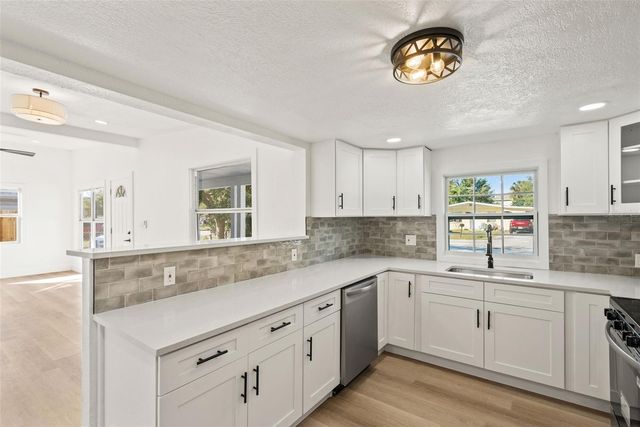 4606 W PAXTON AVENUE, Tampa, FL 33611