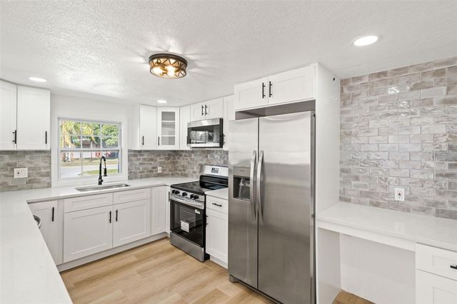 4606 W PAXTON AVENUE, Tampa, FL 33611