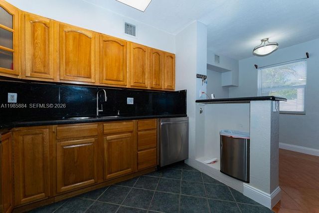 1474 NE 48th Ct, Pompano Beach, FL 33064