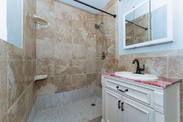 1474 NE 48th Ct, Pompano Beach, FL 33064