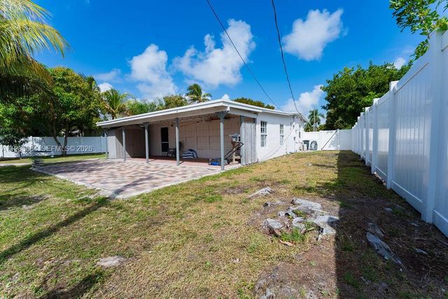 1474 NE 48th Ct, Pompano Beach, FL 33064