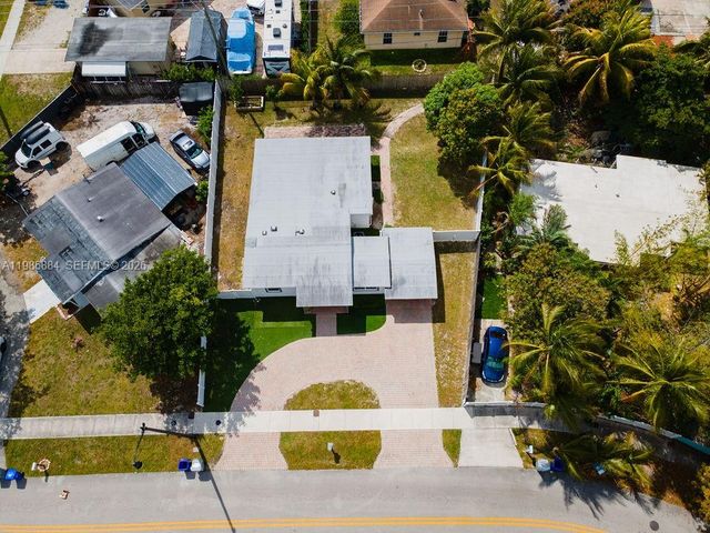 1474 NE 48th Ct, Pompano Beach, FL 33064