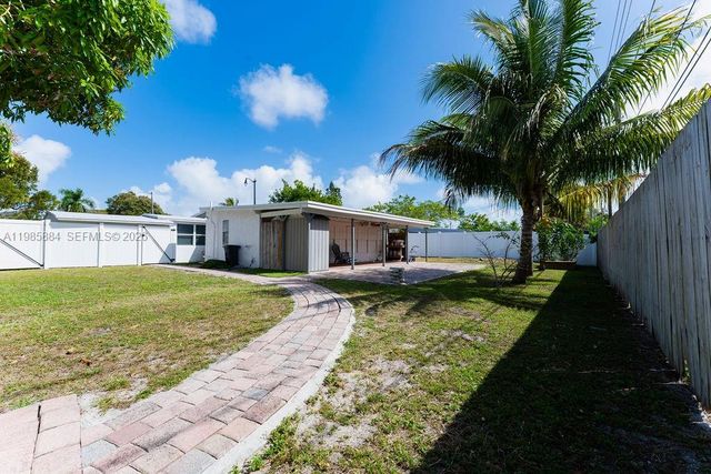 1474 NE 48th Ct, Pompano Beach, FL 33064