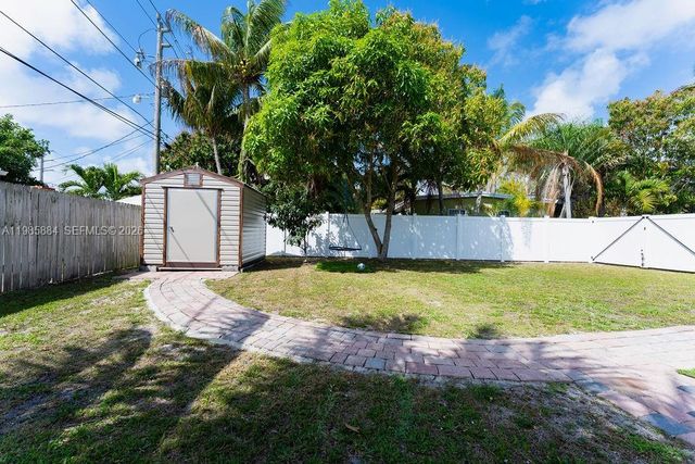 1474 NE 48th Ct, Pompano Beach, FL 33064