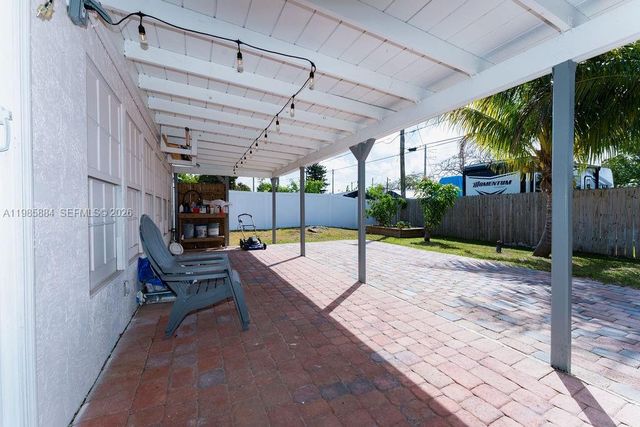 1474 NE 48th Ct, Pompano Beach, FL 33064