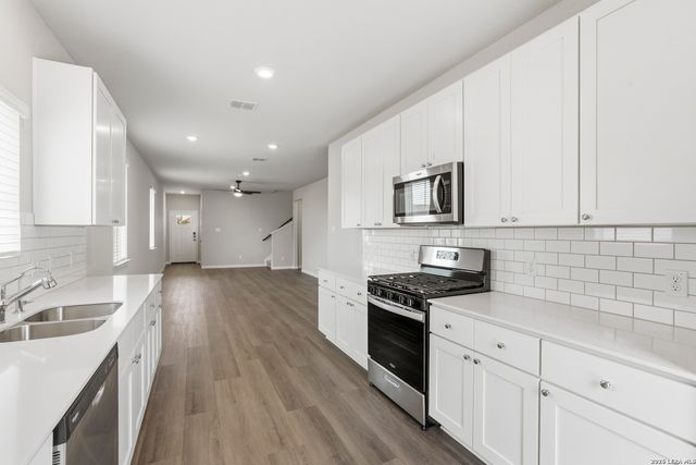1943 Olivia Drive, New Braunfels, TX 78130
