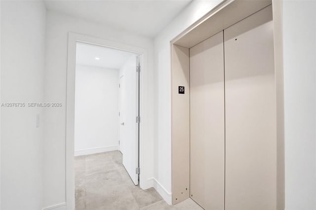 2411 Laguna Circle 2511, North Miami, FL 33181