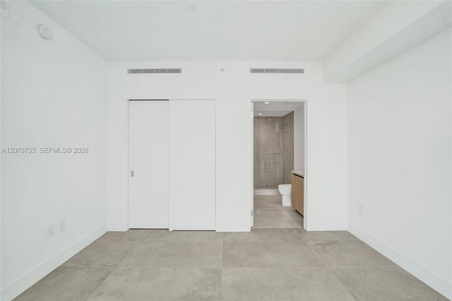 2411 Laguna Circle 2511, North Miami, FL 33181