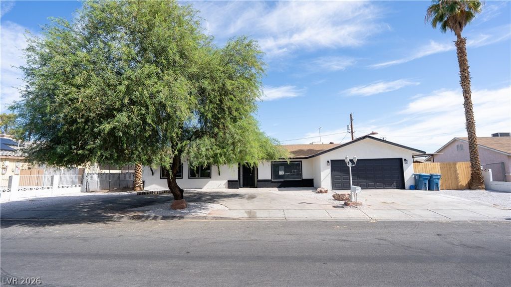 4540 East Philadelphia Avenue, Las Vegas, NV 89104 — photo 2