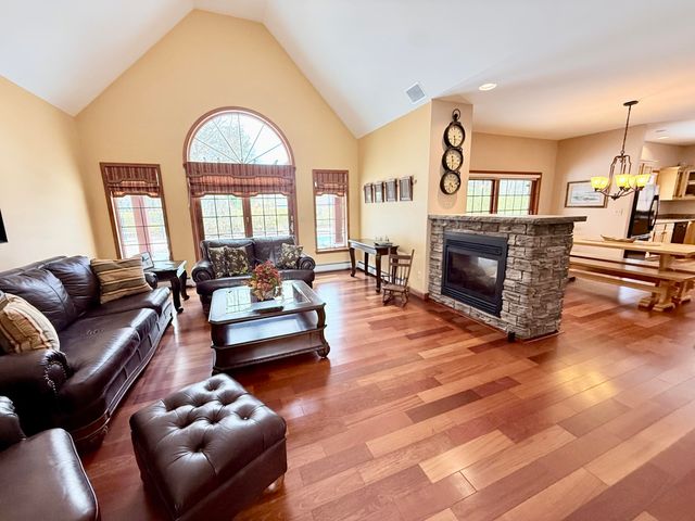 30 Pine Ridge Drive, Morrisonville, NY 12962