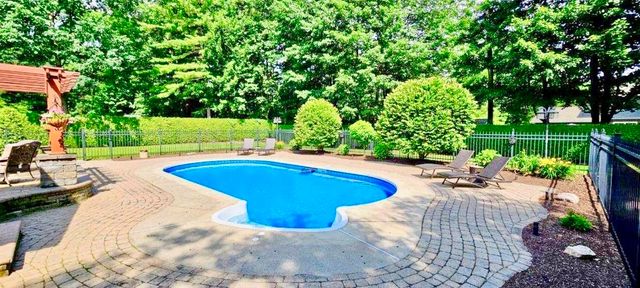 30 Pine Ridge Drive, Morrisonville, NY 12962