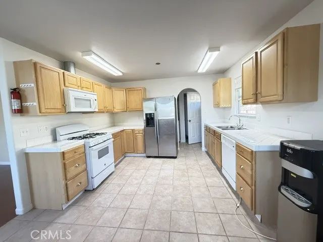 668 1st, Upper Lake, CA 95485