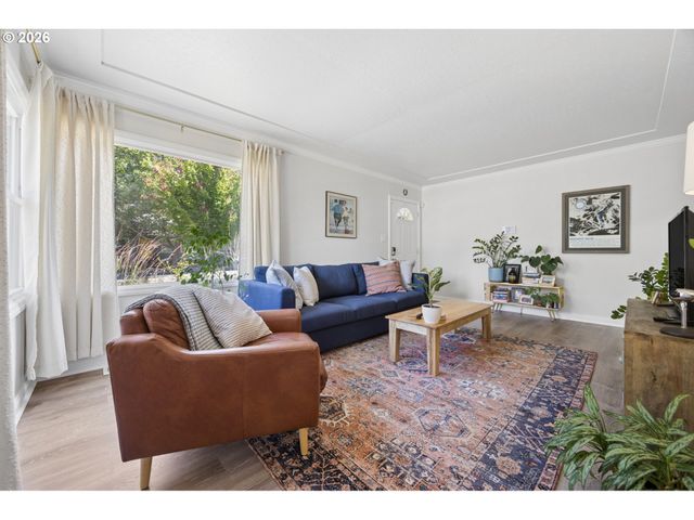 9317 N CALHOUN Ave, Portland, OR 97203