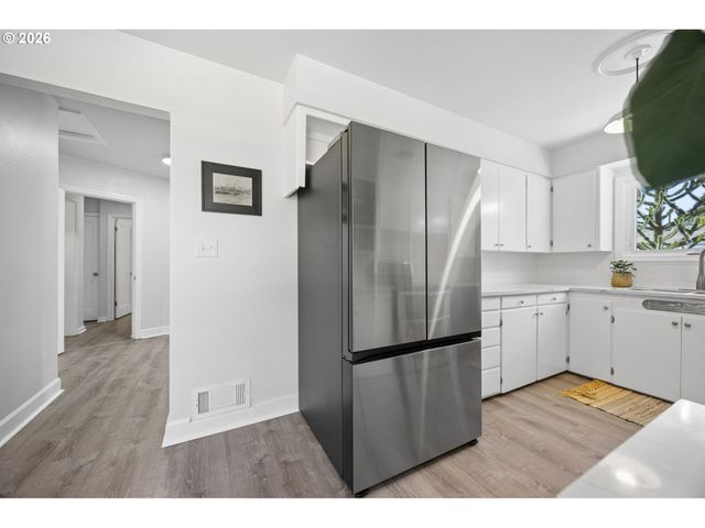 9317 N CALHOUN Ave, Portland, OR 97203