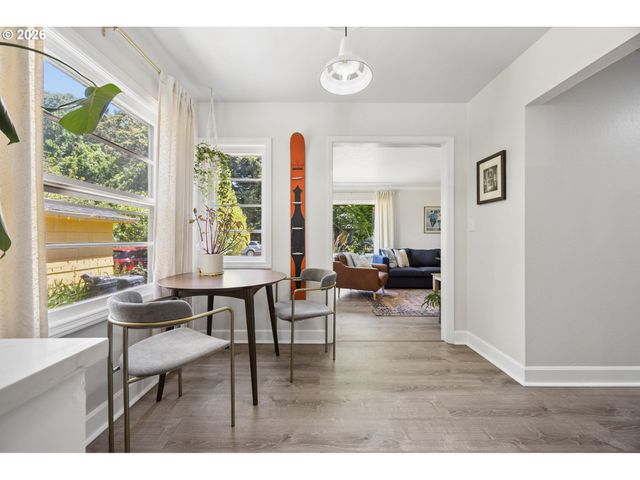 9317 N CALHOUN Ave, Portland, OR 97203