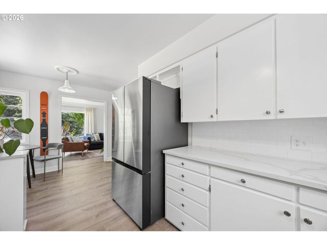 9317 N CALHOUN Ave, Portland, OR 97203