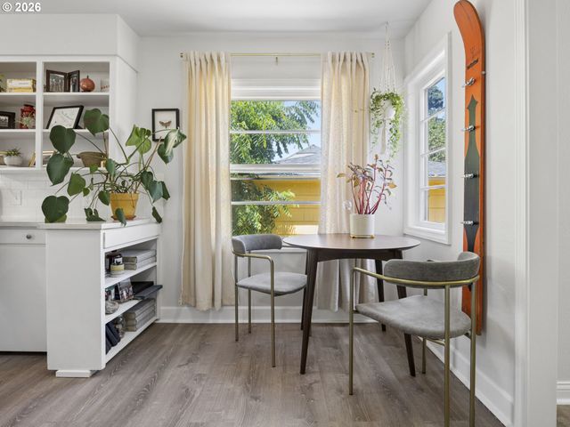 9317 N CALHOUN Ave, Portland, OR 97203