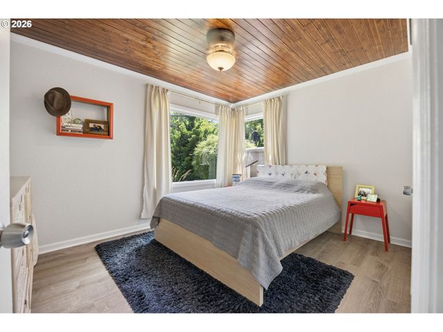 9317 N CALHOUN Ave, Portland, OR 97203