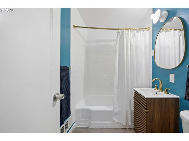 9317 N CALHOUN Ave, Portland, OR 97203